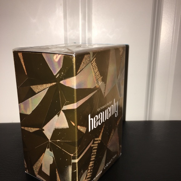 NWT Victoria’s Secret - Picture 4 of 5